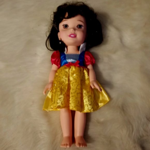 Disney Toys Vintage Disney Snow White Doll Poshmark